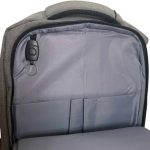 Férfi hátizsák laptoptartós üzleti táska USB kábellel