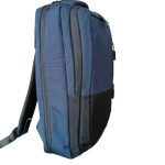 Férfi hátizsák laptoptartós üzleti táska USB kábellel