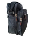 Férfi táska fekete színű kisméretű oldaltáska