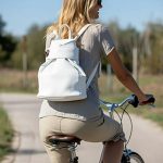 Valódi bőr női hátizsák fehér színben nagyméretű