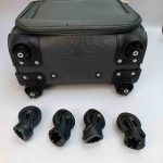 Wizz Bőrönd 40 x 30 x 20 cm kabinbőrönd kivehető kerékkel számzárral szürke