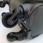 Wizz Bőrönd 40 x 30 x 20 cm kabinbőrönd kivehető kerékkel számzárral szürke