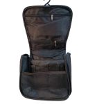 Felakasztható neszeszer férfiaknak fekete színben Travel Bag