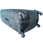 Bőröndhuzat nagyméretű bőröndre L-es elasztikus anyagú fekete fehér elegáns