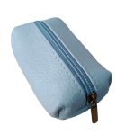 Bőr kulcstartó kék színben cipzáras különleges