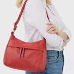 Valódi bőr női táska piros színben több zsebbel