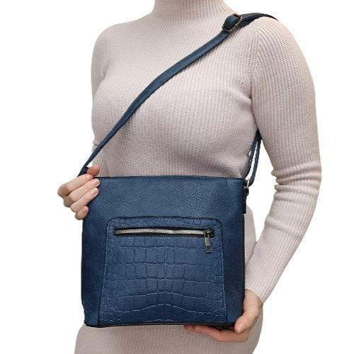 Hosszú vállpántos női táska kék színben